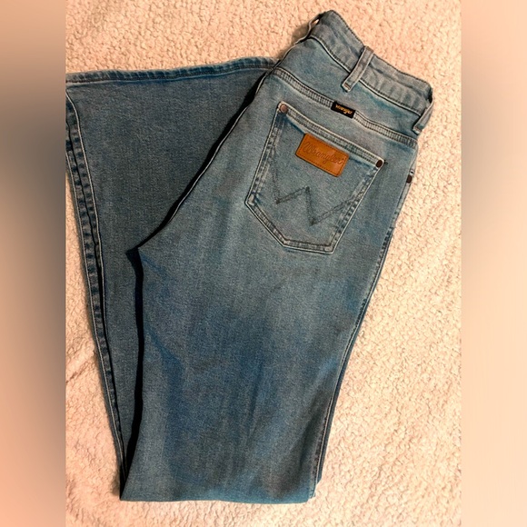 NWOT RETRO WRANGLER FLARE JEANS w29-L32 - Picture 9 of 10